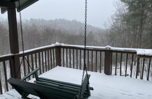 Blue Ridge Ski Chalet | Love Nest in Blue Ridge