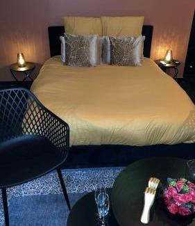 Melun Hotel | Love room