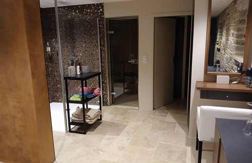 Ales Other | Love Room, Room with jacuzzi and hammam, Gite in ALES