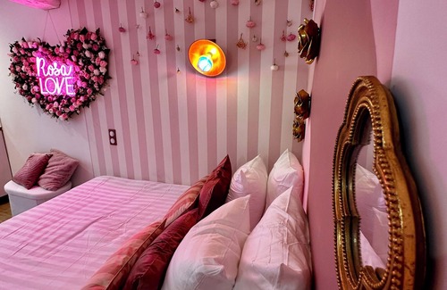 Pezenas Apartment | LOVE Room with spa & starry sky