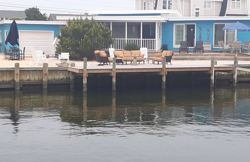 Loveladies House | Loveladies Lagoonfront, 3 BR, sleeps 8, 1.5 bath, Private Beach Parking pass