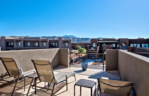St. George House | Lovell's Loft Villa 4