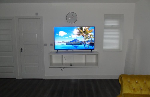 Bolton Apartment | Lovely 1-Bed Apartment in Bolton