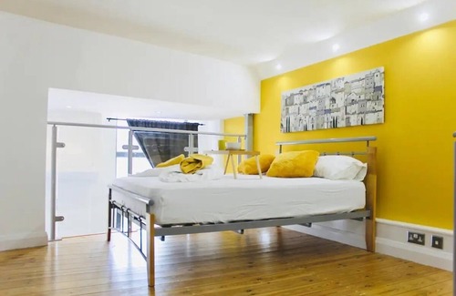 Nottingham City Centre Apartment | Lovely 1-Bed Mezzaine Apartment in Nottingham