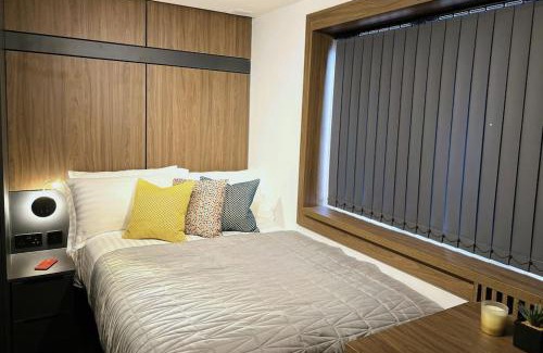 Oadby Apartment | Lovely 1 Bed Studio 4B near Royal Infirmary and DMU