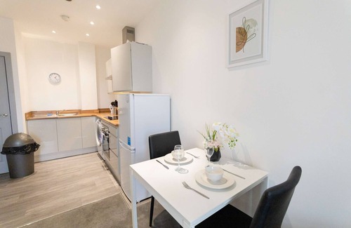 Blackburn Apartment | Lovely 1 Bedroom Blackburn Apartment