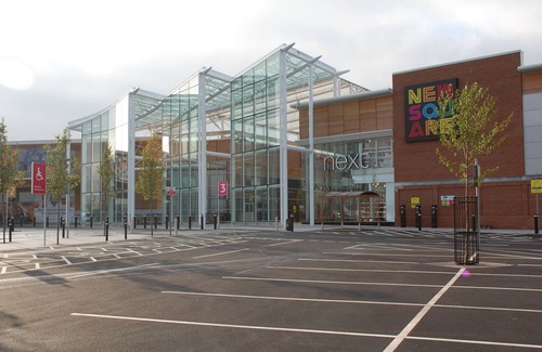 West Bromwich Apartment | Lovely 1 Bedroom Serviced Apartment with Parking