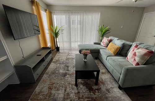Houston Apartment | Lovely 1 bedroom stay near galleria area