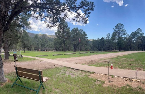 Mayhill Cabin | Lovely 1-bedroom Woodpecker Inn @ Sacramento Mountain Retreat