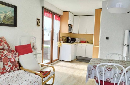Villard-de-Lans Apartment | Lovely 1BR apartment with cabin and private parking in Villard-de-Lans