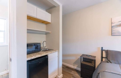 Greater Third Ward Apartment | Lovely 1BR APT | Downtown Houston