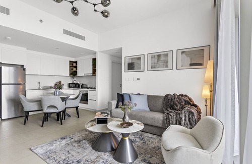 Za'abeel 2 Apartment | Lovely 1BR APT near Burj Khalifa
