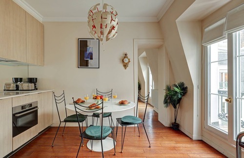 Saint-Germain-des-Pres Apartment | Lovely 1BR in the Heart of St Germain - Pont Neuf