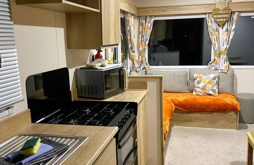 Llanasa Ski Chalet | Lovely 2-Bed Chalet in Prestatyn