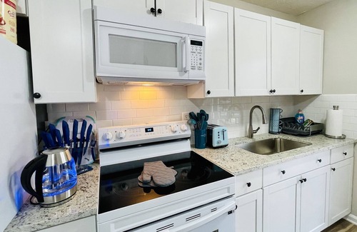 Austell Apartment | ๐Lovely 2 Bedroom Apartment w/ Free Parking ๐
