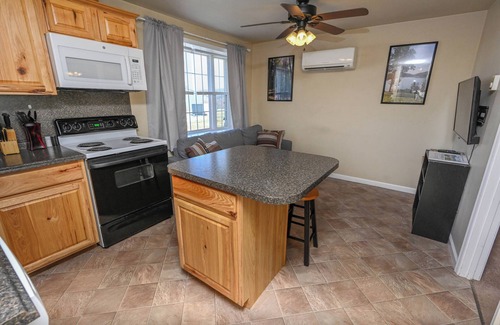 McHenry Apartment | Lovely 2-bedroom apartment in Accident, Close to Wisp and Deep Creek Lake