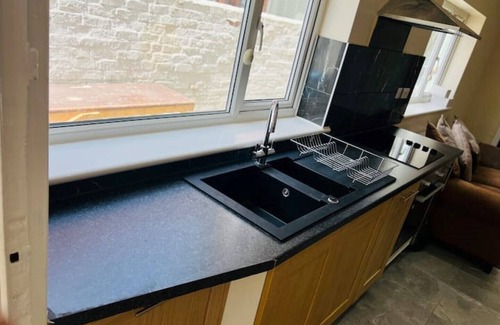 Hull Apartment | Lovely 2 Bedroom Apartment close to City Center