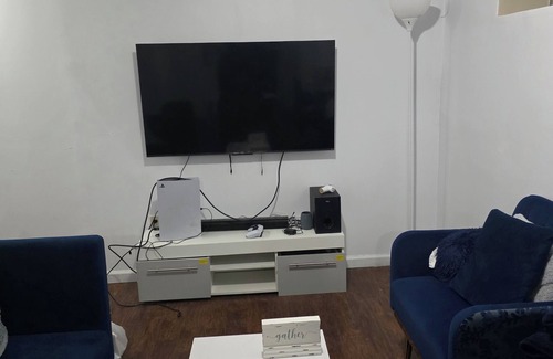 Owings Mills Apartment | Lovely 2-bedroom basement apartment with AC in Owings Mills