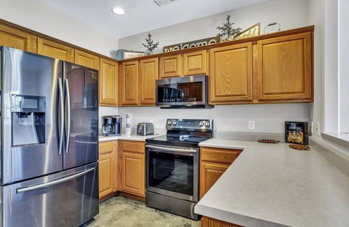 Branson West Condo | Lovely 2 Bedroom Condo in StoneBridge!