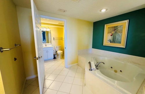 Daytona Beach Resort | Lovely 2-Bedroom Deluxe Suite in Beautiful Daytona Beach!