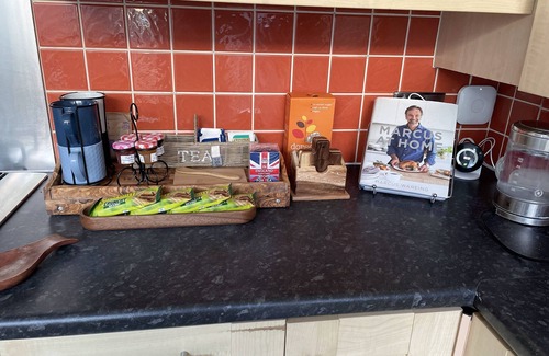 Northcote Apartment | Lovely 2 Bedrooms Flat With Private Garden, in Clapham/Northcote Rd