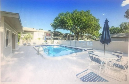 Granada Condo | Lovely 2 BR Condo in Prime Location