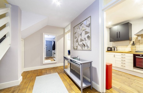 Colville Apartment | Lovely 2 BR Notting Hill Flat W/garden