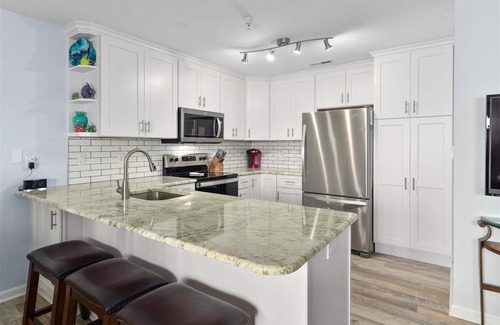 Ocean City Condo | Lovely 2 br on bay with pool, and walking distance to beach and boardwalk!
