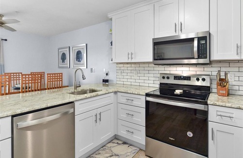 Ocean City Condo | Lovely 2 br on bay with pool, and walking distance to beach and boardwalk!