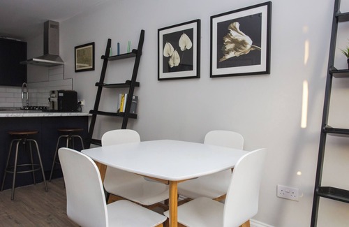 Shoreditch Apartment | Lovely 2BD Flat, 5 mins from Whitechapel Station