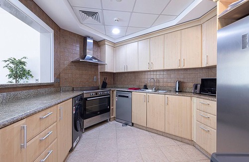 Palm Jumeirah Apartment | Lovely 2br Extra Room - Green Park View - New