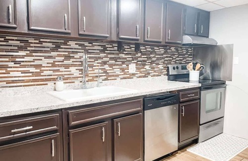 Tallahassee House | Lovely 3 bd/2.5 ba Renovated, Refined Townhouse