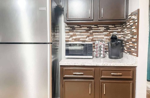 Tallahassee House | Lovely 3 bd/2.5 ba Renovated, Refined Townhouse