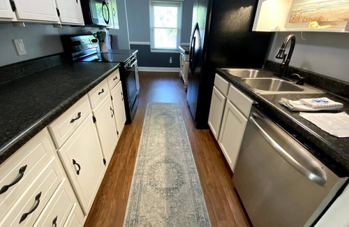 Northeast Pensacola House | Lovely 3 Bedrm/2 Full Bath Private Home w/Pool!