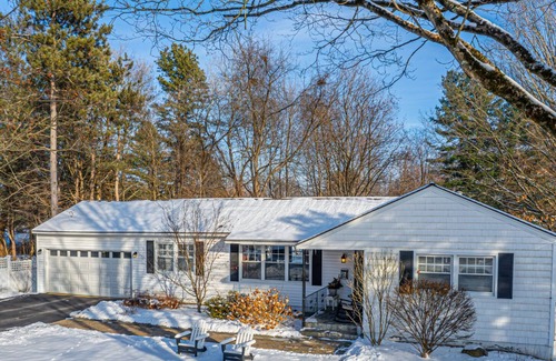 Saratoga Springs House | Lovely 3-Bedroom Ranch in Prime Location