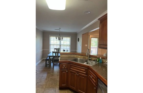 Cabot House | Lovely 3 bedroom, 2 bath home with play room