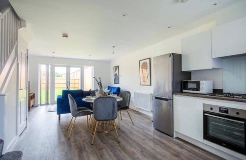 Derby House | Lovely 3 bedroom City Centre House with Garden