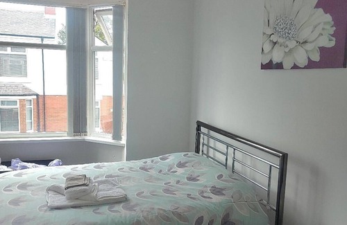 Westoe Apartment | Lovely 3-bedroom apartment in South Shields