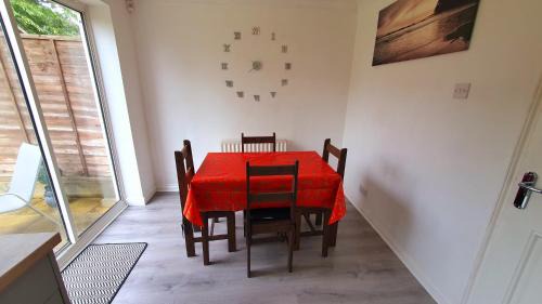 Little Hulton House | Lovely 3 Bedroom House Manchester