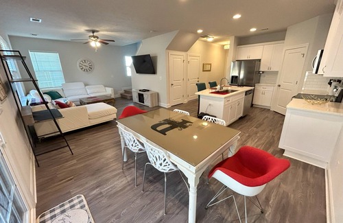 Grovetown House | Lovely 3-bedroom townhome in Grovetown with AC, WiFi, Garage and close to town!