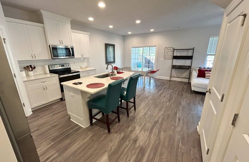 Grovetown House | Lovely 3-bedroom townhome in Grovetown with AC, WiFi, Garage and close to town!