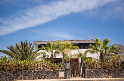 San Miguel de Abona Villa | Lovely 4 Bed Villa to rent in Amarilla Golf with heated pool and sea views
