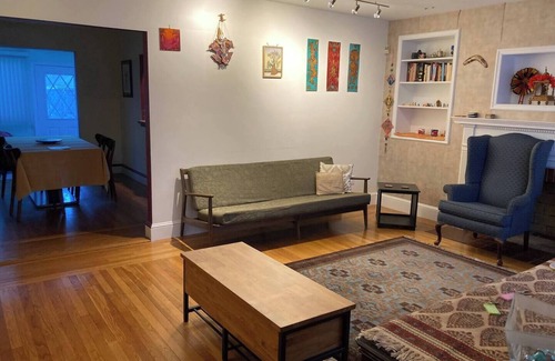 Blackstone House | Lovely 4-bedroom house in Providence for a peaceful getaway