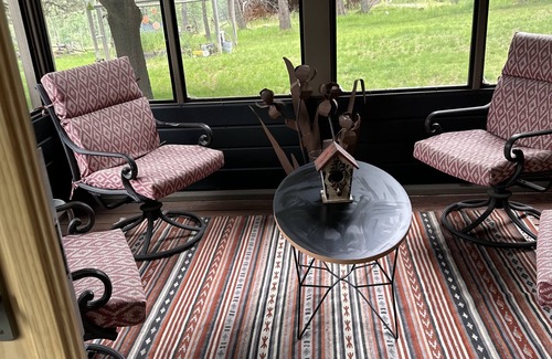 Hamilton House | Lovely 7 Acre private retreat. Mountain views. Fishing, Hiking and Town near by.