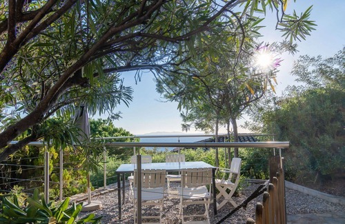 Le Rayol Apartment | Lovely apartment for 4 people with A/C, WIFI, TV and terrace