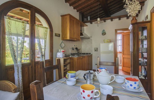 Castelfranco di Sopra Villa | Lovely apartment in villa for 4 people with WIFI, pool, terrace and pets allowed