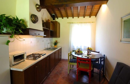Castelfranco di Sopra Apartment | Lovely apartment for 4 guests with pool, WIFI and pets allowed