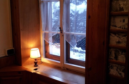 Chamonix-Mont-Blanc Ski Chalet | LOVELY AND TIPICAL MOUNTAIN CHALET IN FRONT OF MOUNT BLANC, 800 ME FROM CENTER
