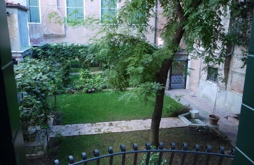 San Marco Apartment | Lovely and quite apartment with garden in the heart of Venice