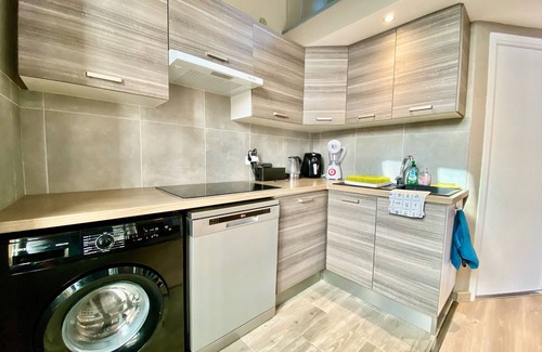 Musicians Quarter Apartment | Lovely and sunny loft heart of Nice with A/C!
